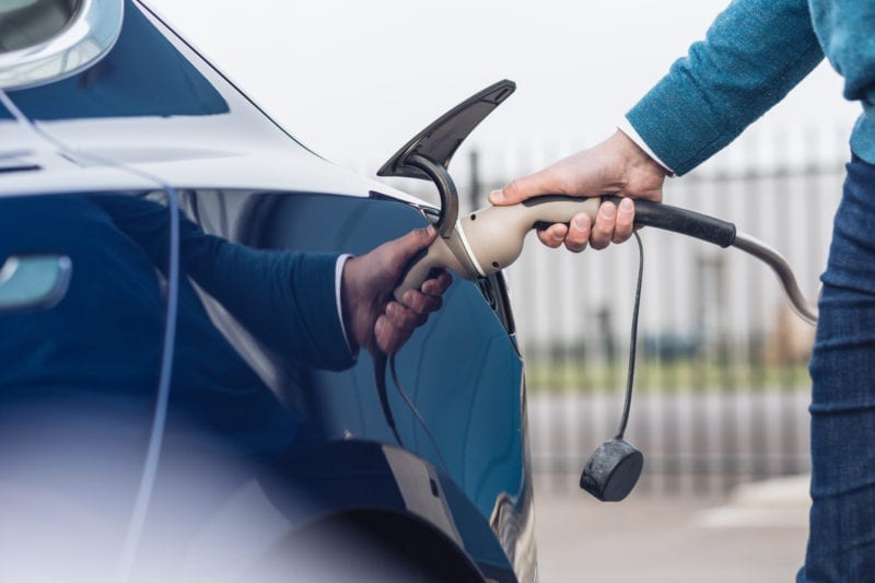 Kabel in auto